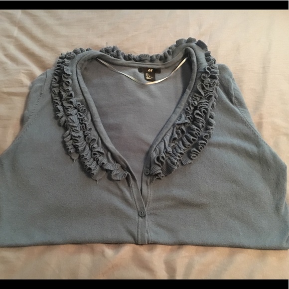 H&M sweater - Picture 3 of 4